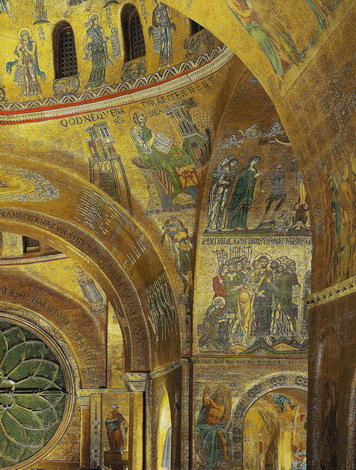 Золотофонные мозаики в интерьере собора Сан-Марко