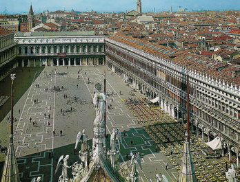 Вид на площадь Сан-Марко с крыши собора Святого Марка
