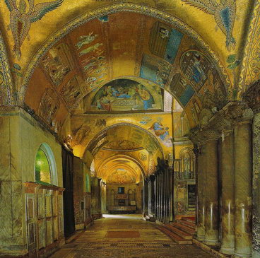 Интерьер нартекса собора Сан-Марко