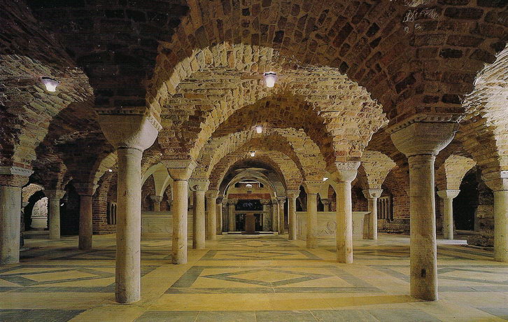 Подземная крипта собора Святого Марка в Венеции