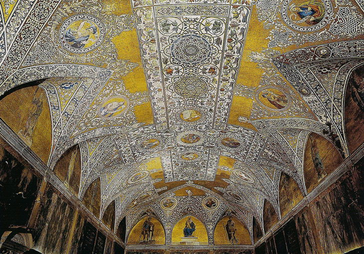 Мозаичный крест и своды сакрестии собора Святого Марка в Венеции