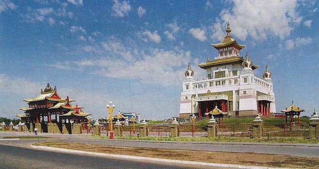 Буддийский комплекс Золотая обитель Будды Шакьямуни