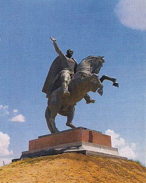 Памятник генералу О.И.Городовикову