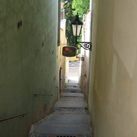 Лестница с Лоретанской улицы на улицу Увоз