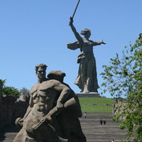 Скульптура Стоять насмерть на Мамаевом кургане в Волгограде