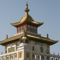 Буддийский храм-хурул Золотая обитель Будды Шакьямуни