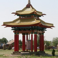 Пагода с барабаном-кюрде в храме Золотая обитель Будды Шакьямуни