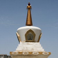 Буддийская ступа Примирения на площади Городовникова в Элисте