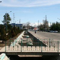 Улица Буюк Ипак Йули (Великий Шелковый путь) в городе Шахрисабз