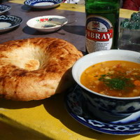 Узбекская кухня - суп-шурпа и самаркандская лепёшка