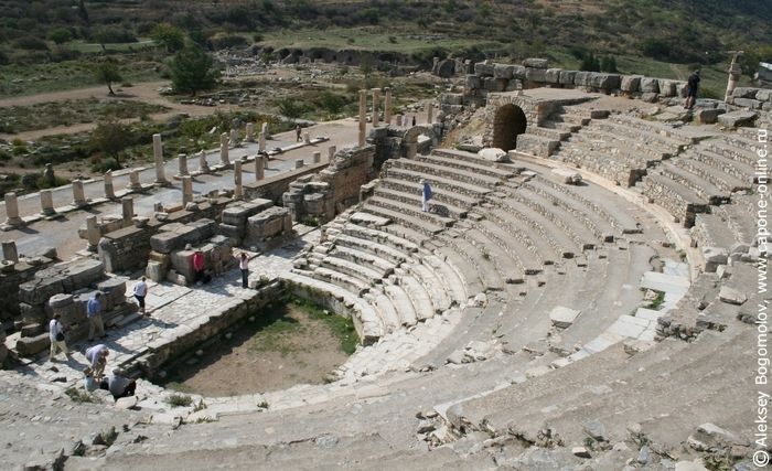 Амфитеатр Одеон в Эфесе