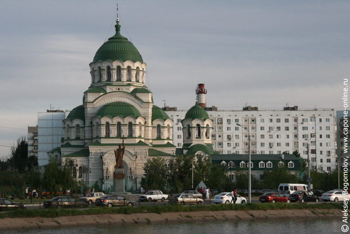 Владимирский собор в Астрахани